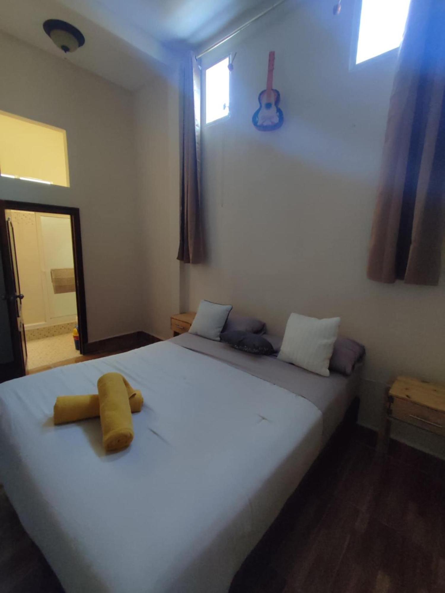 La Casa Colorada Hostel San Benito Екстериор снимка